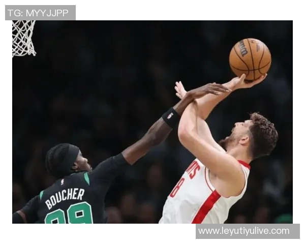 火箭队今日训练精彩瞬间KD与阿门击掌庆祝奥科吉上演霸气暴扣