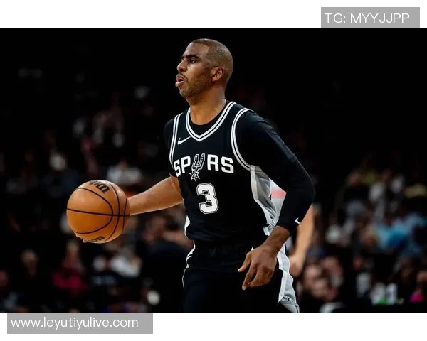 保罗私下向小卡请教战术遭小范严厉警告引发热议 保罗私下向小卡请教战术遭小范严厉警告引发热议