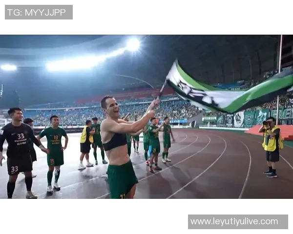 挪威球迷欢庆世界杯入场厄德高压轴登场点燃激情 挪威球迷欢庆世界杯入场厄德高压轴登场点燃激情