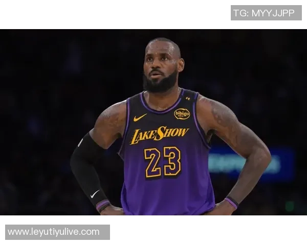 詹姆斯分享个人赛季首秀照片里夫斯和蒂耶罗热评表现精彩 詹姆斯分享个人赛季首秀照片里夫斯和蒂耶罗热评表现精彩